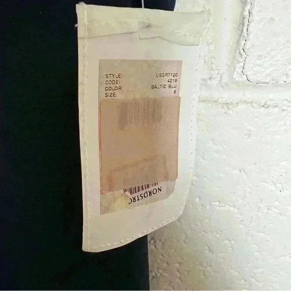 LEIFSDOTTIR Blue Silk Top-Size 6 - Picture 5 of 7